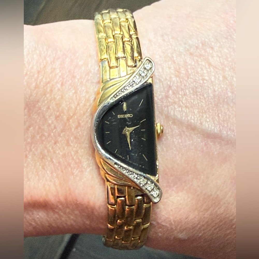 Vintage Seiko "Half Moon" or "Rivoli" Ladies Watch